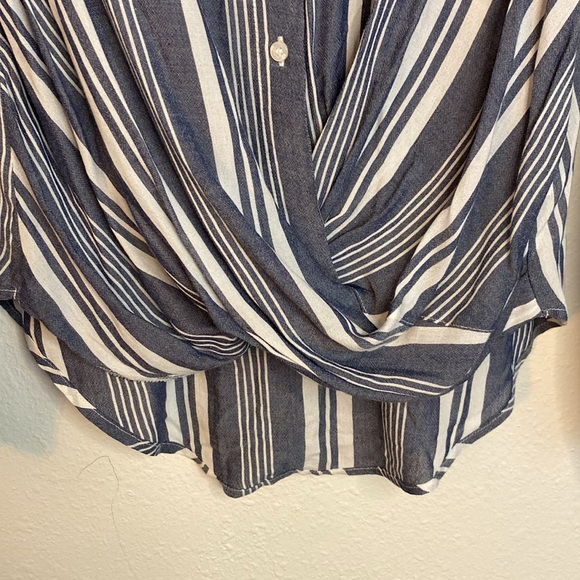 Striped sheer blouse. - Picture 4 of 7